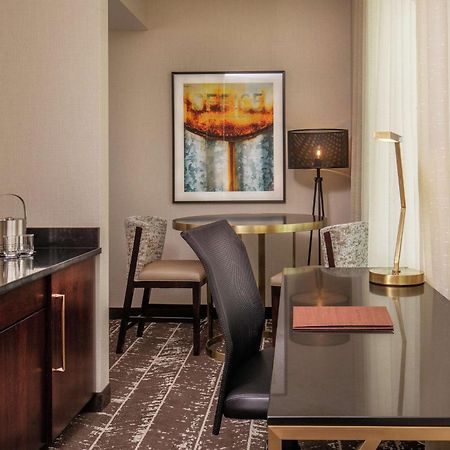 Doubletree By Hilton Youngstown Downtown Eksteriør billede