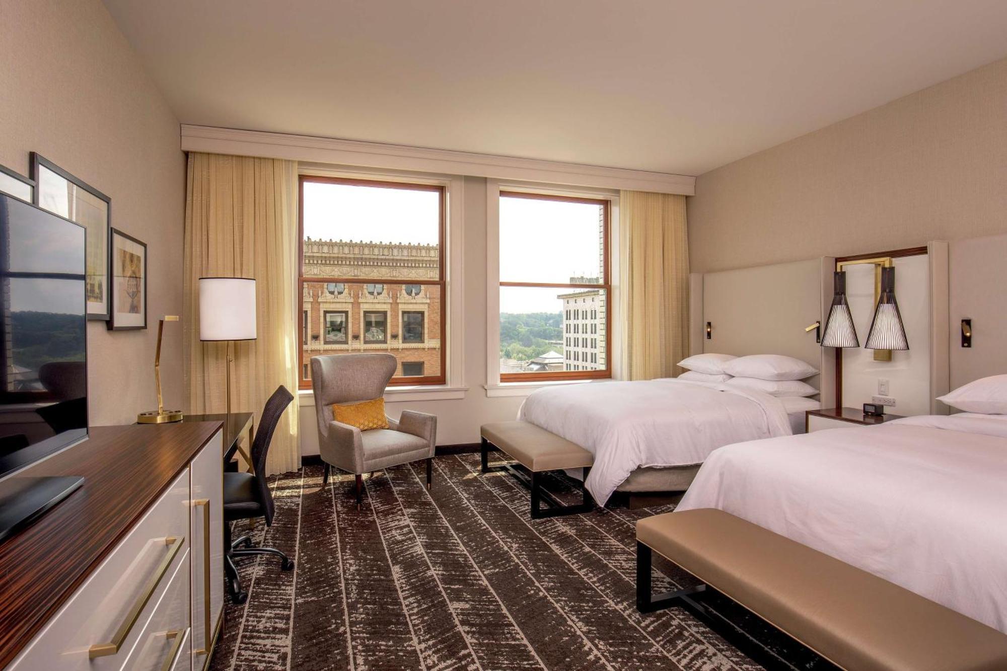 Doubletree By Hilton Youngstown Downtown Eksteriør billede